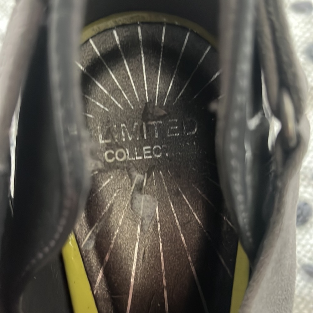 Limited Collection Grey Heels - Picture 5 of 8